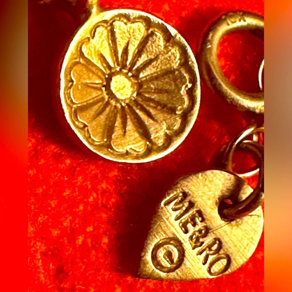 WOW POSHMARK - Authentic Me & Ro 10K Gold Engraved Reversible Pendant 10K Chain - Picture 3 of 16